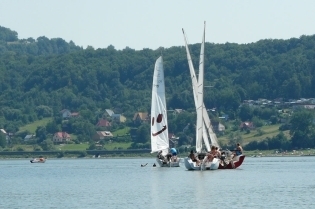 32